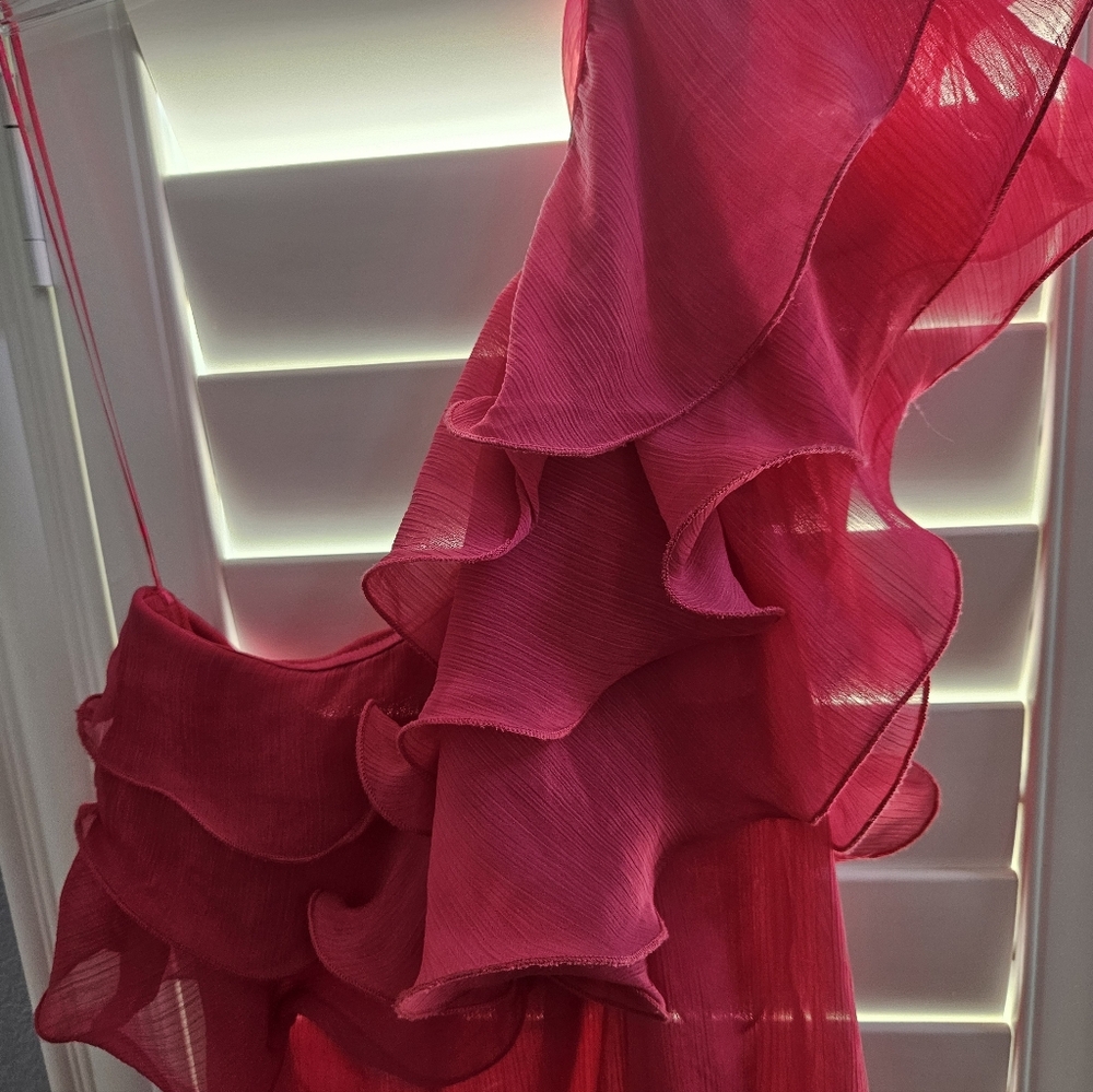 Pink Ruffled One-Shoulder Top Size L - Picture 12 of 14